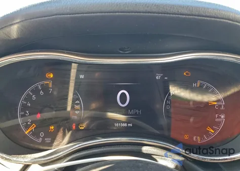 2016 Jeep Grand Cherokee Overland z USA, uszkodzony, nr VIN 1C4RJECG8GC390848